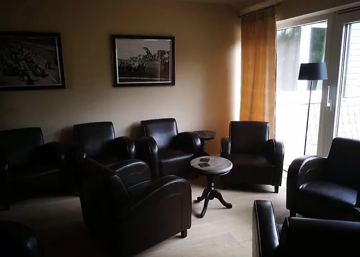 Flora & Fauna (adults Only) 3*